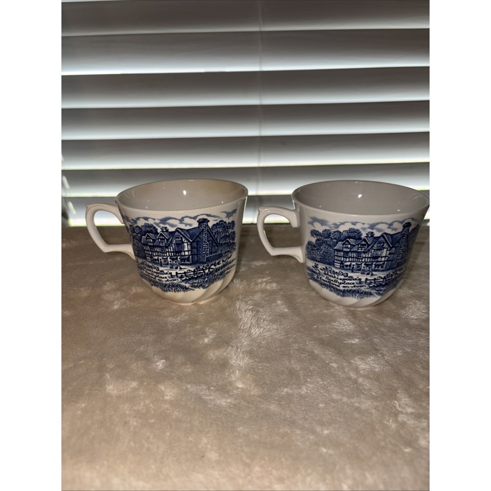 Set of 2 Royal Essex Shakespeare's Birthplace Stratford-on-Avon Tea Cups